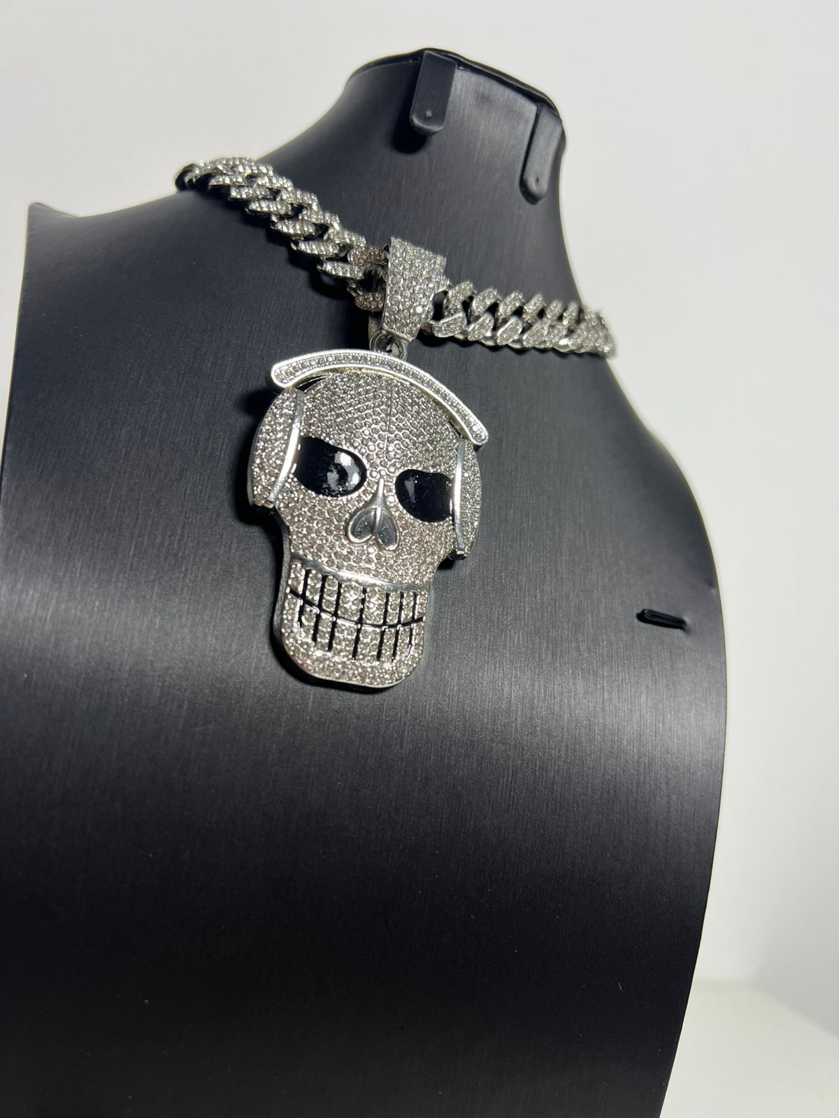 Collar cubano calavera