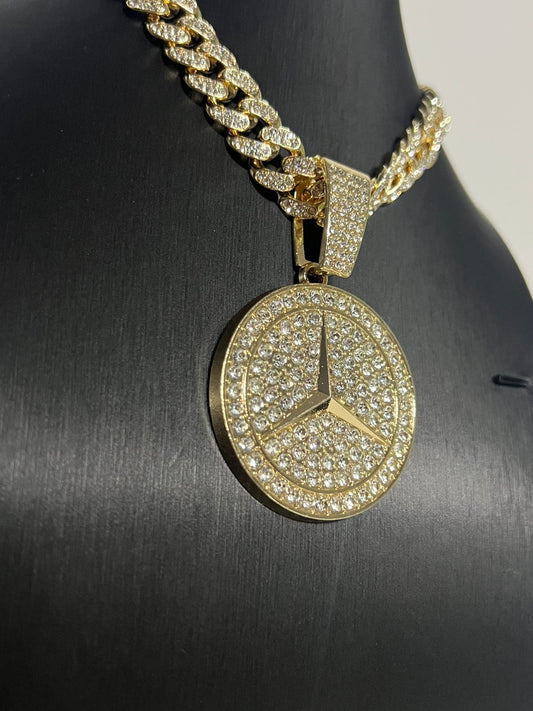 Cadena cubana mercedes benz